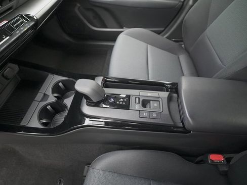 Certified 2025 Toyota Prius LE image 29