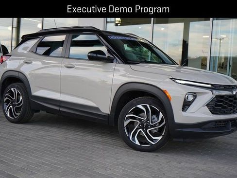Used 2026 Chevrolet TrailBlazer RS w/ Convenience Package AWD/4WD image 1