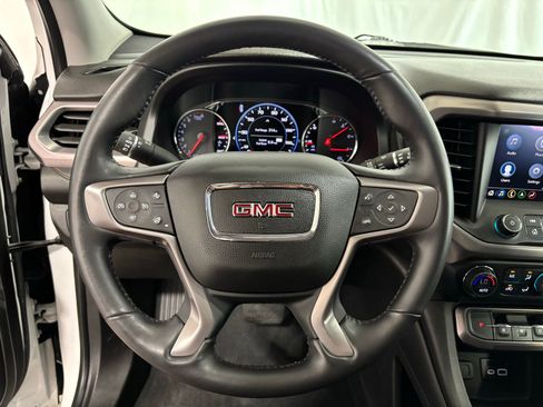Used 2022 GMC Acadia AT4 w/ Technology Package image 21