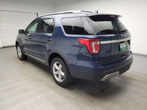 Used 2017 Ford Explorer XLT w/ Equipment Group 202A image 5