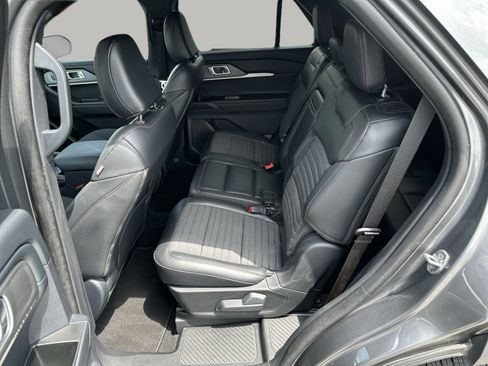 Used 2025 Ford Explorer ST-Line RWD image 23