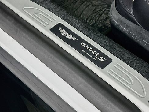Used 2026 Aston Martin V8 Vantage S RWD image 29