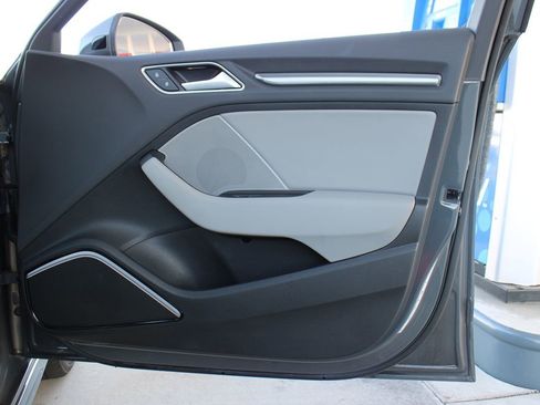 Used 2017 Audi A3 e-tron Premium Plus w/ Technology Package image 45