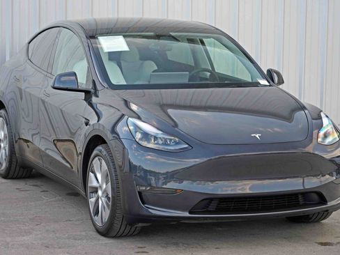 Used 2024 Tesla Model Y Long Range image 53