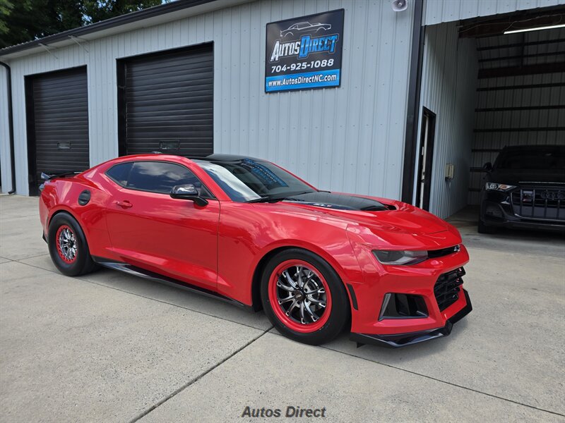 Used 2017 Chevrolet Camaro ZL1 RWD image 15