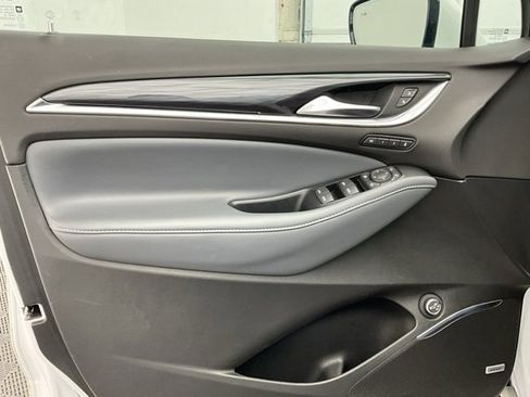 Used 2024 Buick Enclave Premium image 12