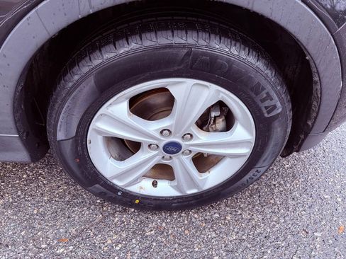 Used 2015 Ford Escape SE image 15