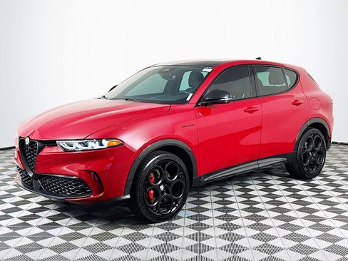 Used 2024 Alfa Romeo Tonale Veloce image 4