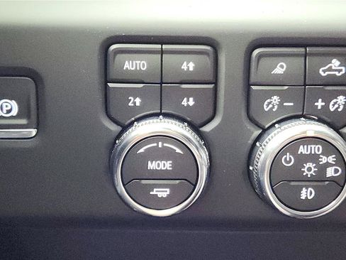 New 2026 GMC Sierra 1500 AT4 w/ AT4 Premium Package AWD/4WD image 28