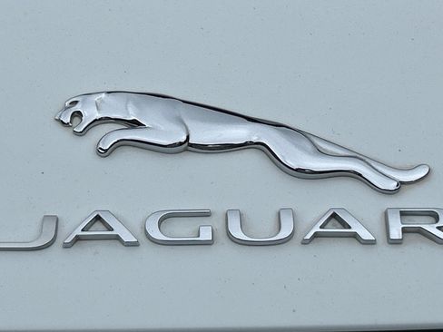 Used 2016 Jaguar F-TYPE Convertible image 52