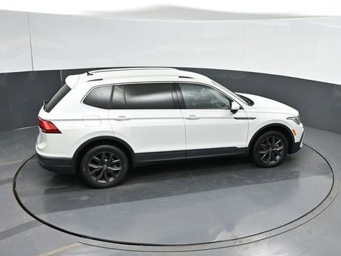 Used 2023 Volkswagen Tiguan SE FWD image 52