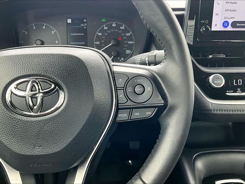 Certified 2025 Toyota Corolla SE FWD image 24