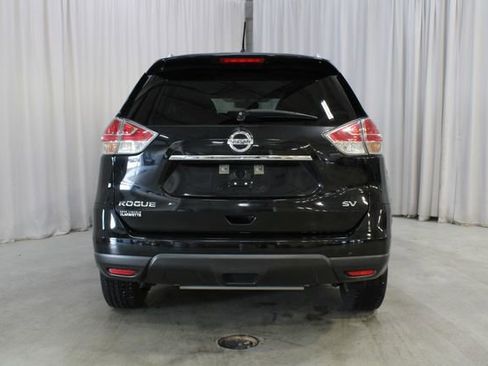 Used 2015 Nissan Rogue SV FWD image 25