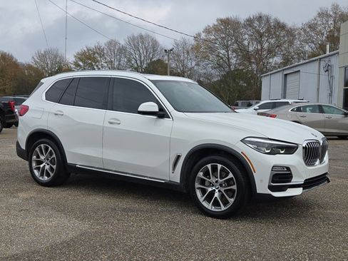 Used 2019 BMW X5 xDrive40i w/ Premium Package 2 image 4