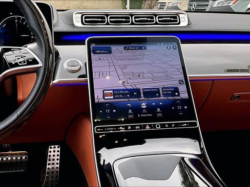 Used 2024 Mercedes-Benz S 580e 4MATIC Sedan image 6