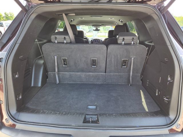 Used 2023 Chevrolet Traverse LT FWD image 11