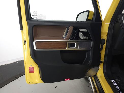 Used 2025 Mercedes-Benz G 550 image 5