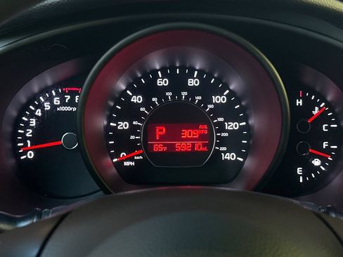 Used 2019 Kia Soul FWD image 23