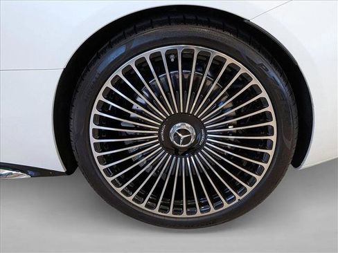 Used 2026 Mercedes-Benz Maybach SL 680 image 19