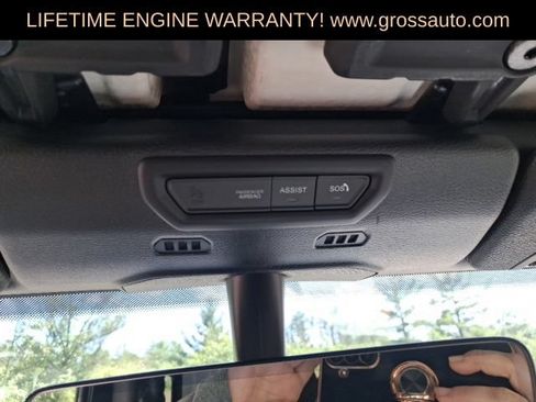 Used 2019 Jeep Wrangler Unlimited Sahara w/ Uconnect 4C Nav & Sound Group AWD/4WD image 20