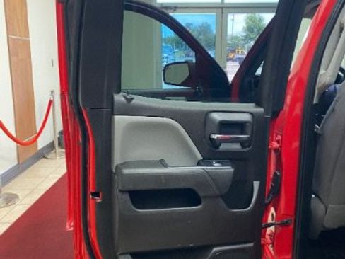 Used 2018 Chevrolet Silverado 1500 Custom w/ Custom Convenience Package RWD image 13
