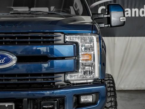 Used 2019 Ford F250 Lariat w/ Lariat Value Package AWD/4WD image 41