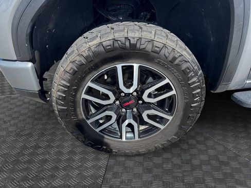 Used 2023 GMC Sierra 1500 AT4 w/ AT4 Premium Package AWD/4WD image 14