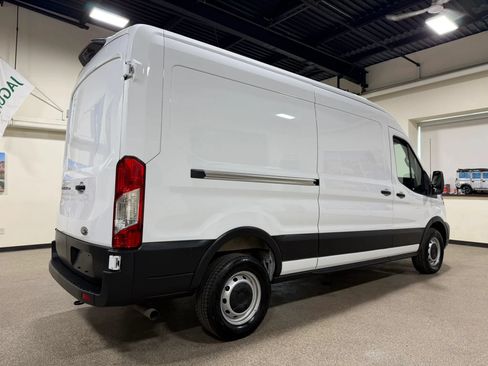 Used 2025 Ford Transit 250 148 Medium Roof RWD image 16