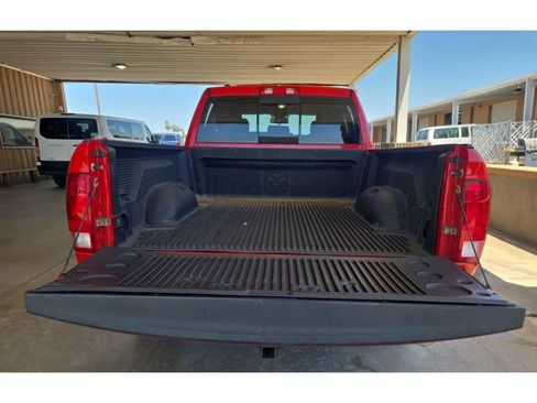 Used 2016 RAM 1500 Classic SLT RWD image 10