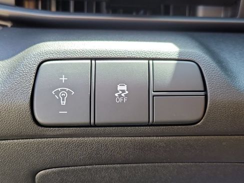 New 2026 Hyundai Elantra SEL Sport FWD image 18