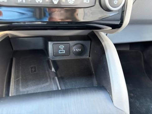 Used 2023 Ford Escape Platinum w/ Premium Technology Package AWD/4WD image 24