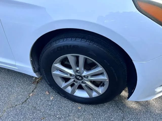Used 2017 Hyundai Sonata SE FWD image 6