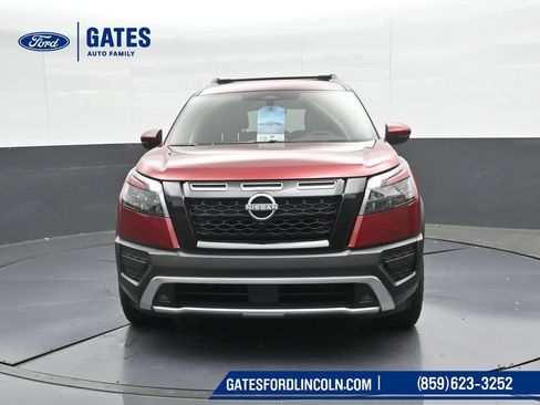 Used 2025 Nissan Pathfinder Rock Creek AWD/4WD image 5