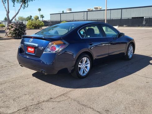 Used 2011 Nissan Altima 3.5 SR w/ Sport Pkg image 9