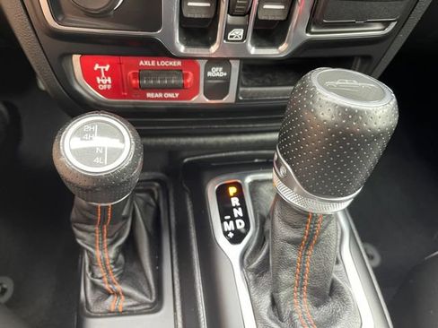 Used 2020 Jeep Gladiator Mojave AWD/4WD image 21