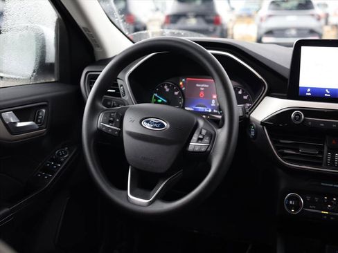 Used 2021 Ford Escape SE image 9