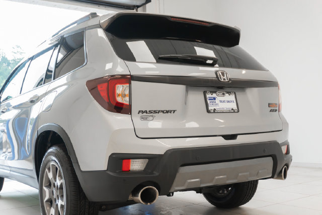Used 2023 Honda Passport TrailSport image 9