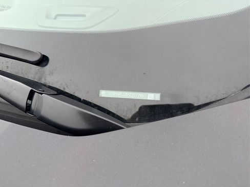 Used 2021 GMC Acadia SLE w/ Driver Convenience Package image 23