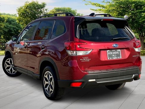 Used 2024 Subaru Forester Premium image 4