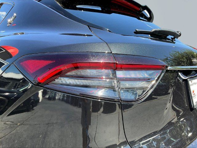 Used 2022 Maserati Levante GT AWD/4WD image 25