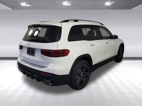 New 2024 Mercedes-Benz GLB 250 image 5