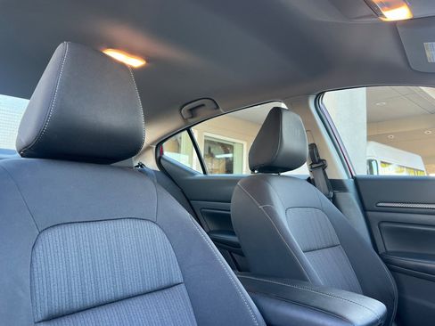 Used 2024 Nissan Altima 2.5 SV image 17