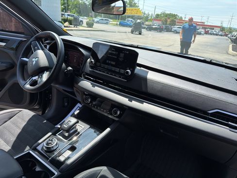 Used 2024 Mitsubishi Outlander SE Black Edition FWD image 29