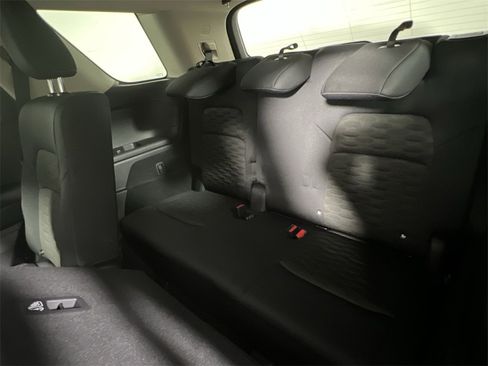 New 2025 Nissan Pathfinder SV image 25