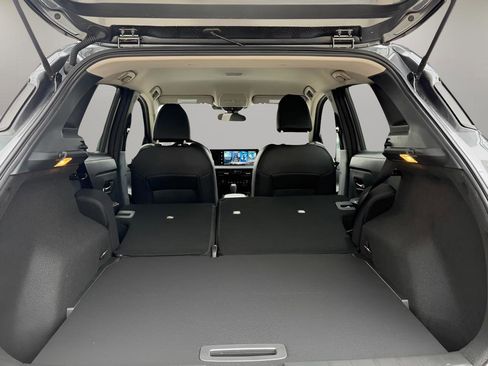 New 2026 Nissan Kicks SR w/ Cold Weather Package FWD image 10