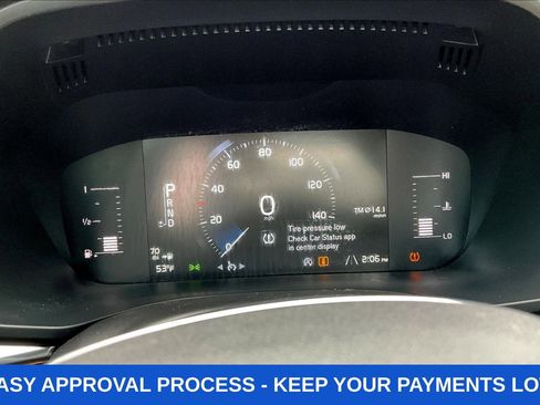 Used 2019 Volvo XC60 T5 Momentum w/ Premium Package FWD image 16