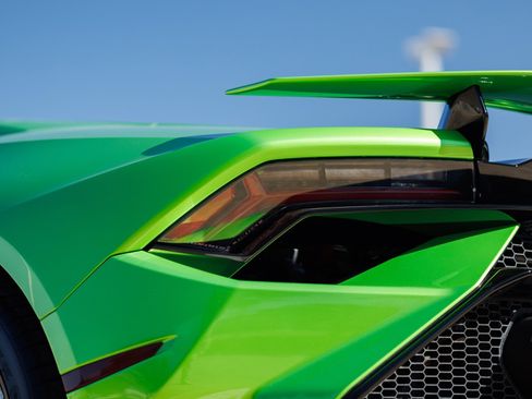 Used 2023 Lamborghini Huracan Tecnica image 27