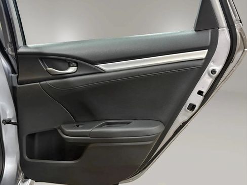 Used 2016 Honda Civic Touring image 29