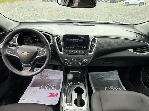 Used 2022 Chevrolet Malibu LT FWD image 13