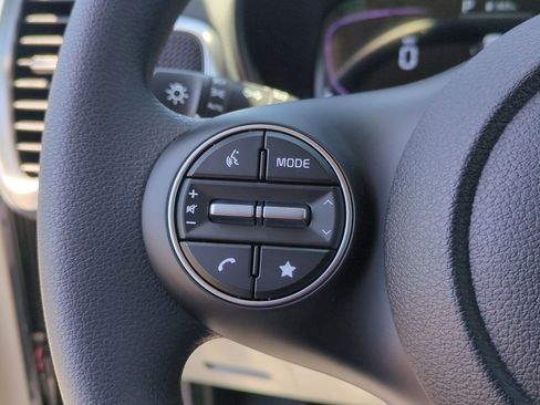 New 2025 Kia Soul LX w/ LX Technology Package image 11